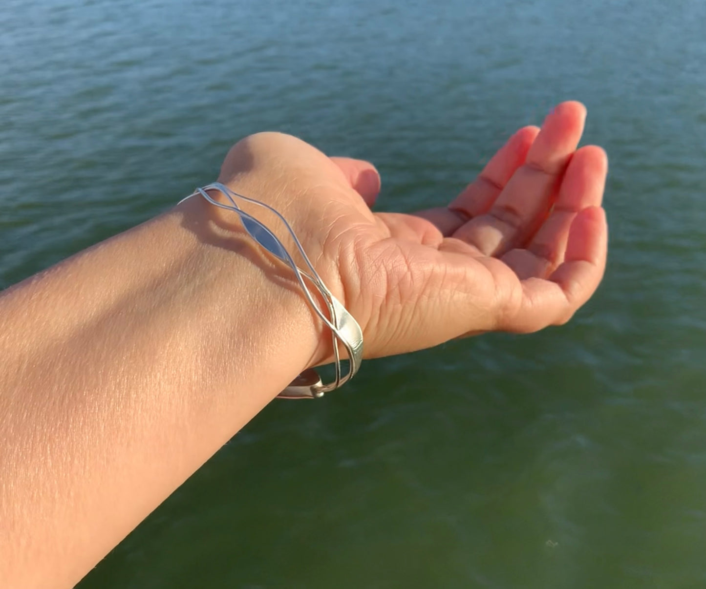 Cuff bracelet Two Seas