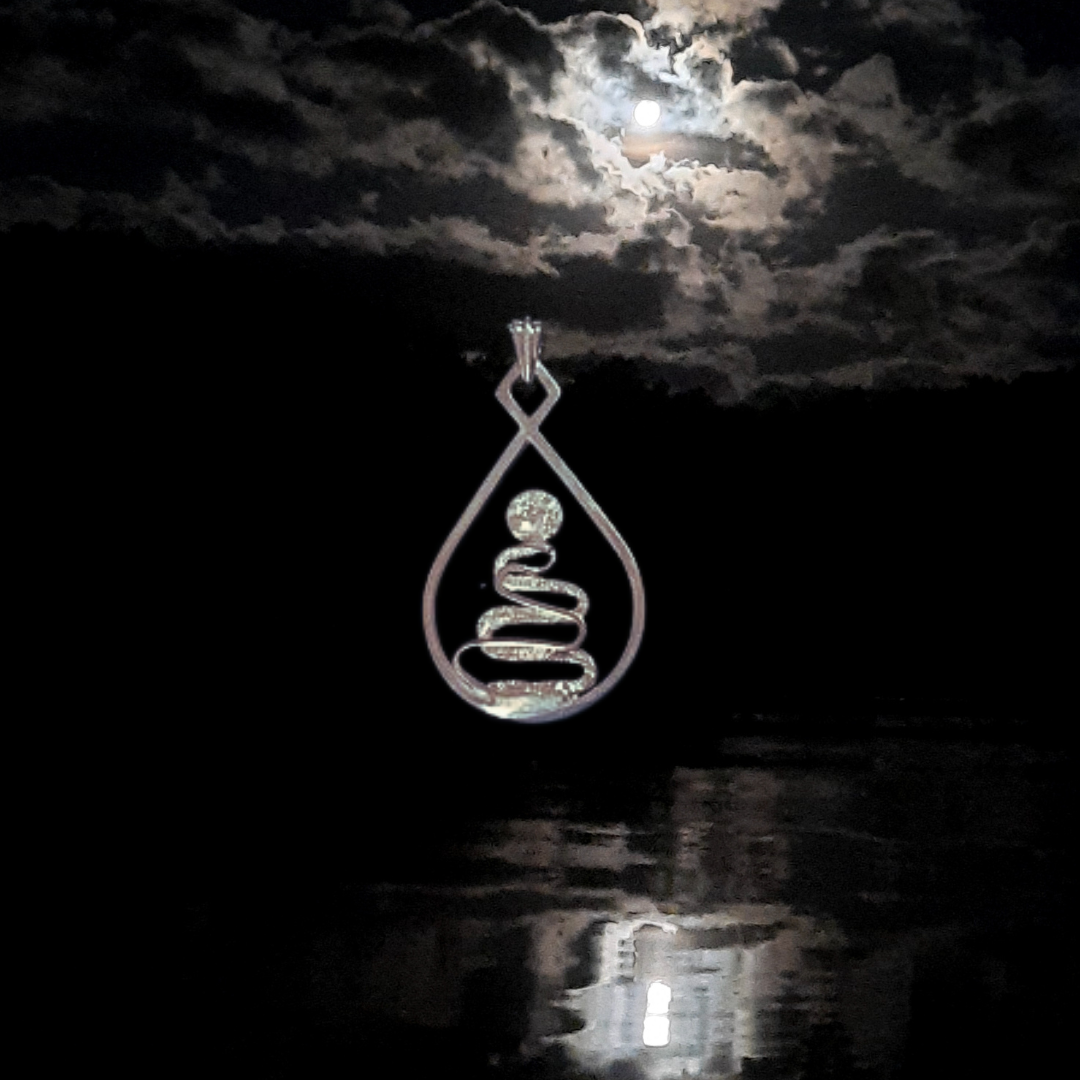 Moonriver necklace Sea moon